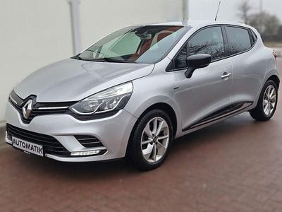 Grau Gebraucht 2017 Renault Clio IV LIMITED Deluxe Limousine | 11.900 € (Fairer Preis)