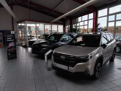 Nuova Subaru Forester Exclusive+ 136 CV (100 kW) 2026 Oro SUV