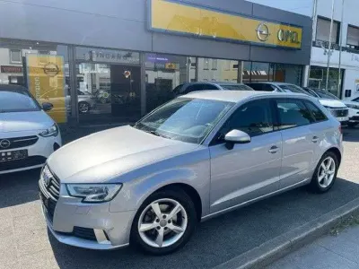Gebraucht Audi A3 Sport 116 PS (85 kW) 2018 Silber Limousine