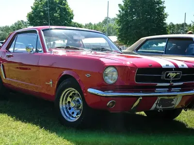 Gebraucht Ford V8 241 PS (177 kW) 1965 Rot Coupé