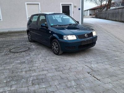 Blau Gebraucht 2001 VW Polo Limousine | 1.550 € (Fairer Preis)