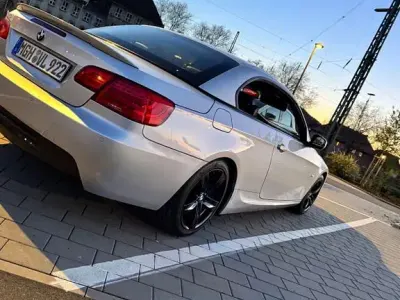 Gebraucht BMW 320 Cabriolet M Sport 170 PS (125 kW) 2010 Silber Cabrio