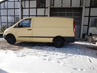 Gelb Gebraucht 2009 Mercedes Vito Van | 3.450 € (Guter Preis)