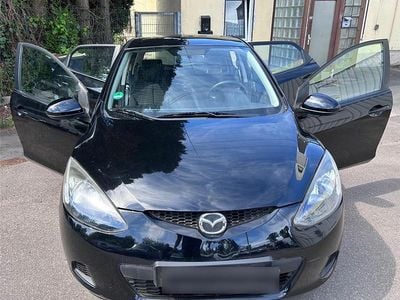 Begagnad Mazda 2 86 HK (63 kW) 2010 Svart Halvkombi