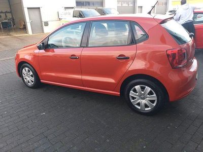 Orange Gebraucht 2013 VW Polo Trendline Limousine | 4.250 € (Fairer Preis)