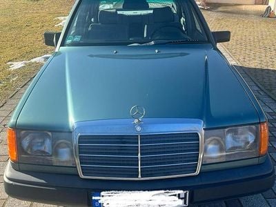 Grün Gebraucht 1987 Mercedes 300 Limousine | 5.200 €