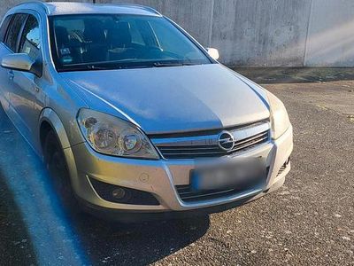 Grau Gebraucht 2007 Opel Astra Catch Me Kombi | 2.750 € (Etwas zu teuer)