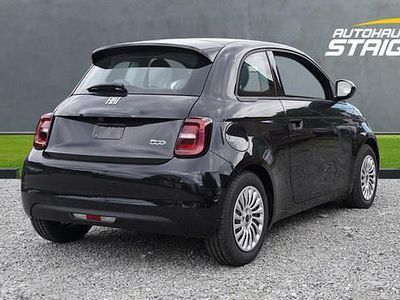 Gebraucht Fiat 500e Icon 86 kW (118 PS) 2023 Onyx schwarz onyx schwarz Kleinwagen