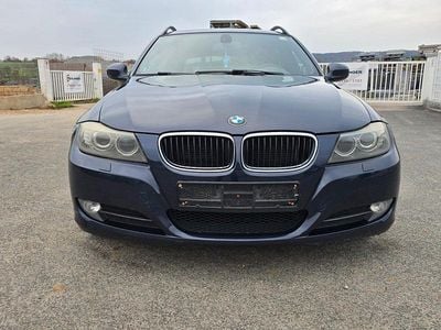Gebraucht BMW 318 Lifestyle 143 PS (105 kW) 2010 Blau Kombi