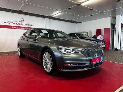 Gebraucht BMW 730 Sport Line 265 PS (194 kW) 2016 Grau Limousine