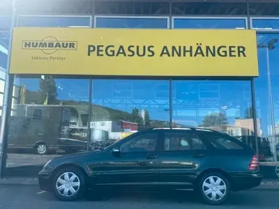 Used Mercedes C200 Classic 122 HP (89 kW) 2004 Green Estate