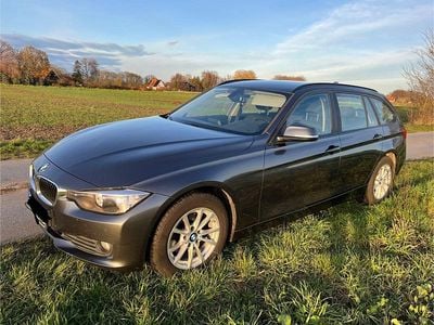 Second-hand BMW 318 Sport Line 143 CP (105 kW) 2013 Gri Break