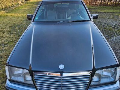 Gebraucht Mercedes 220 150 PS (110 kW) 1993 Schwarz Coupé