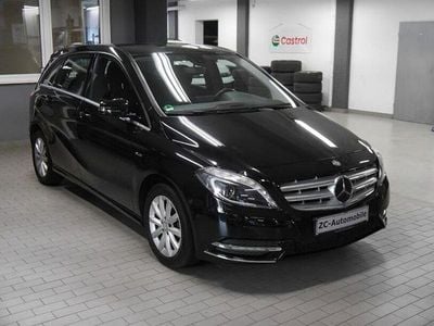 Gebraucht Mercedes B180 145 PS (106 kW) 2012 Schwarz Van / Kleinbus