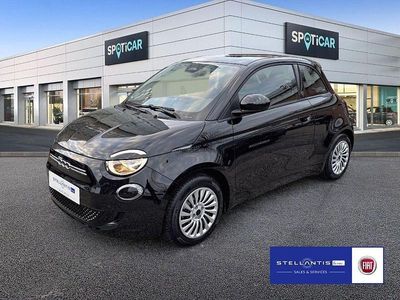 Schwarz Gebraucht 2025 Fiat 500e Red Limousine | 31.180 €