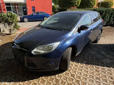 Occasion Ford Focus Trend 125 ch (91 kW) 2013 Bleue Berline