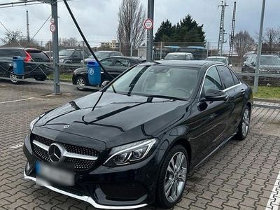 Second-hand Mercedes C400 AMG line 333 CP (244 kW) 2017 Negru Berlinǎ