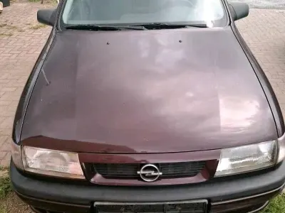Używany Opel Vectra 73 KM (53 kW) 1994 Andere farben Sedan/Limuzyna