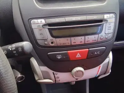 Gebraucht Peugeot 107 Urban Move 68 PS (50 kW) 2007 Grau Kleinwagen