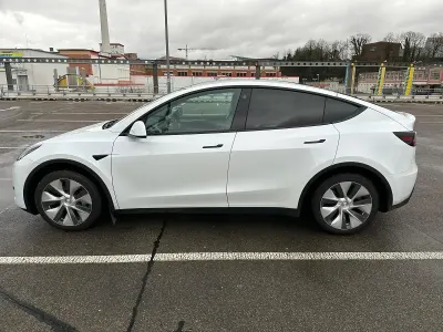Gebraucht Tesla Model Y 219 kW (299 PS) 2023 Weiß SUV