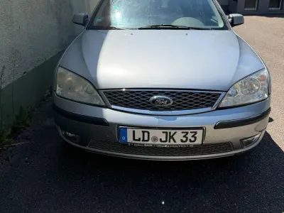 Gebraucht Ford Mondeo Titanium 125 PS (91 kW) 2007 Silber Kombi