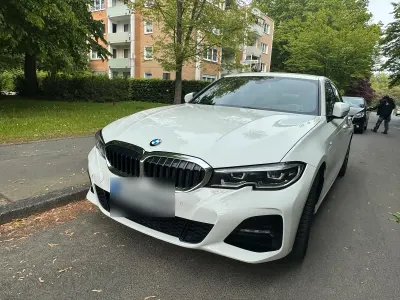 Gebraucht BMW 330e 292 PS (214 kW) 2020 Weiß Limousine