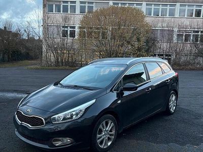 Gebraucht Kia Ceed 128 PS (94 kW) 2013 Schwarz Kleinwagen