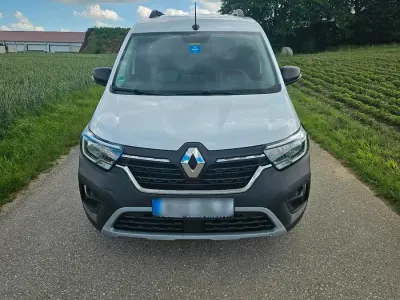 Gebraucht Renault Kangoo 95 PS (69 kW) 2022 Weiß Van / Kleinbus