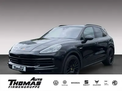 Gebraucht Porsche Cayenne E-Hybrid 340 PS (250 kW) 2021 Schwarz SUV