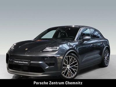 Grau Gebraucht 2025 Porsche Macan 4 Electric SUV | 87.850 € (Etwas zu teuer)