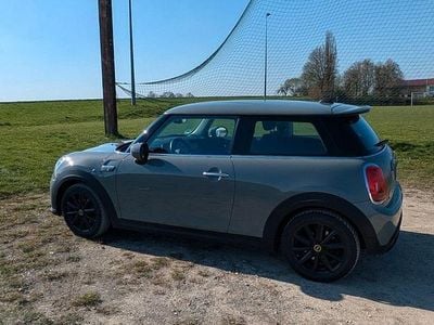 Gebraucht Mini Cooper SE Classic 135 kW (184 PS) 2021 Grau Kleinwagen