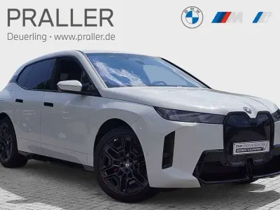 Gebraucht BMW iX M Sport 300 kW (408 PS) 2025 Alpinweiß uni SUV