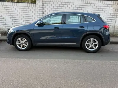 Gebraucht Mercedes GLA250 Edition 160 PS (117 kW) 2022 Blau SUV