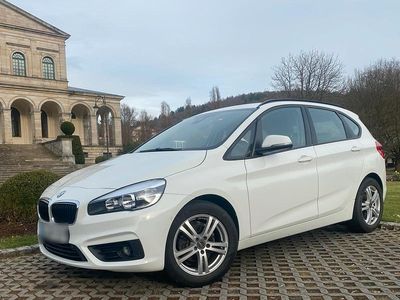 Gebraucht BMW 218 Active Tourer 150 PS (110 kW) 2016 Weiß Van / Kleinbus