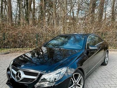 Gebraucht Mercedes E220 170 PS (125 kW) 2013 Schwarz Coupé