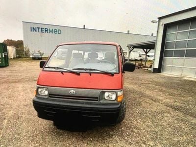 Brugt Toyota HiAce 100 HK (73 kW) 1999 Rød MPV