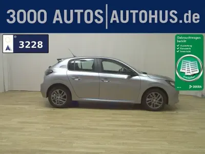 Gebraucht Peugeot 208 Active 102 PS (75 kW) 2022 Grau Kleinwagen