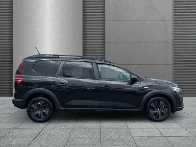 Usata Dacia Jogger Expression 110 CV (80 kW) 2025 Nero Monovolume