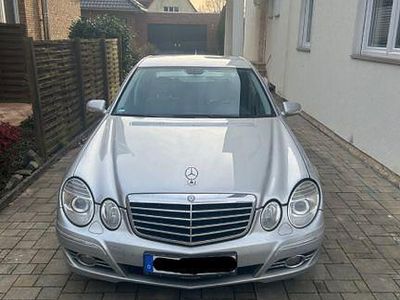 Silber Gebraucht 2007 Mercedes E280 Avantgarde Limousine | 7.200 € (Fairer Preis)