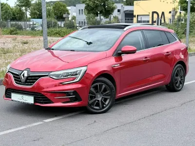 Usata Renault Mégane GrandTour Bose Edition 140 CV (102 kW) 2020 Rosso Station wagon