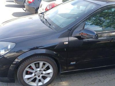 Usata Opel Astra Edition 140 CV (102 kW) 2008 Nero Berlina