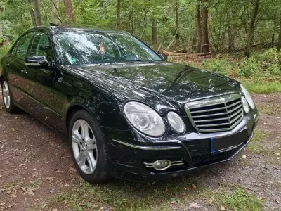 Gebraucht Mercedes E280 Avantgarde 190 PS (139 kW) 2007 Schwarz Limousine