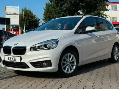 Gebraucht BMW 220 Advantage 190 PS (139 kW) 2017 Weiß Van / Kleinbus