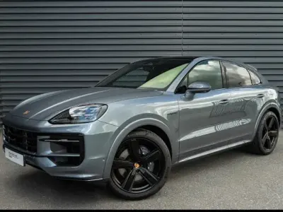 Neu Porsche Cayenne E-Hybrid Coupe Black Edition 470 PS (345 kW) 2026 Grau SUV