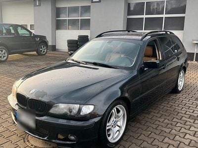 Schwarz Gebraucht 2003 BMW 330 Kombi | 6.499 €