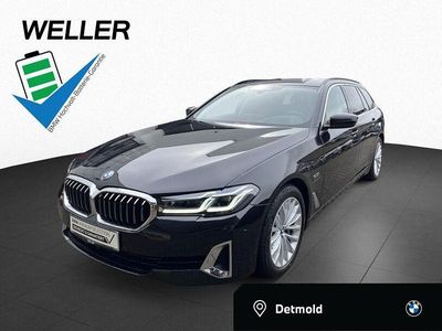 Gebraucht BMW 530e Luxury Line 292 PS (214 kW) 2023 Black sapphire (schwarz) Kombi