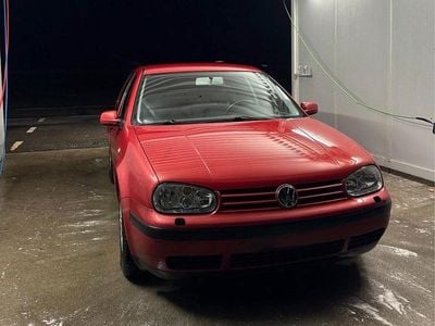 Gebraucht VW Golf 104 PS (76 kW) 2001 Rot Limousine