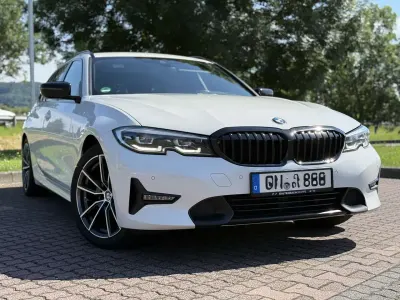 Gebraucht BMW 318 Sport Line 150 PS (110 kW) 2021 Weiß Kombi