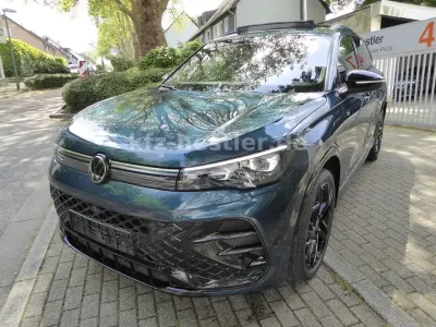 Gebraucht VW Tiguan R-line 272 PS (200 kW) 2025 Blau SUV