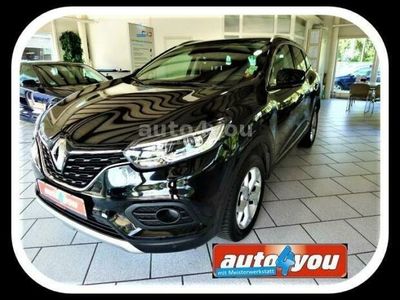 Schwarz metallic Gebraucht 2019 Renault Kadjar LIMITED Deluxe SUV | 19.970 € (Teuer)